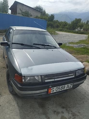Mazda 323: 1989 г., 1.5 л, Механика, Бензин, Седан — 1
