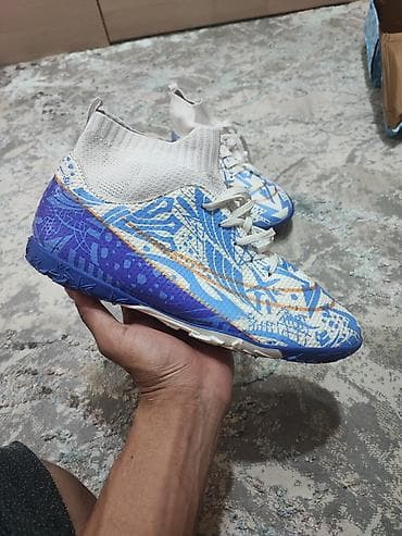 nike react: ⚽ Продаю футбольные бутсы (сороконожки) — 44 размер Продаю практически — 8