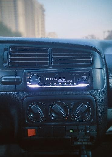 фара нексия 1: Volkswagen Golf: 1993 г., 1.6 л, Механика, Бензин, Хэтчбэк — 8