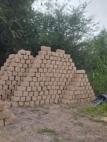 эски эмеректер: Саманный кирпич (адоб) - Состав: глина с добавлением соломы — 1