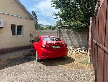 Дома: Продаётся участок с домом в селе Кызыл Туу 📍 Село Кызыл Туу 📐 — 7