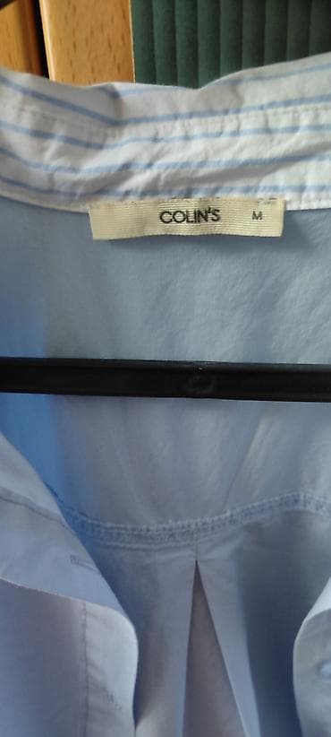 с воротником: Классическая женская рубашка COLIN'S светло-голубого цвета. Модель с — 2