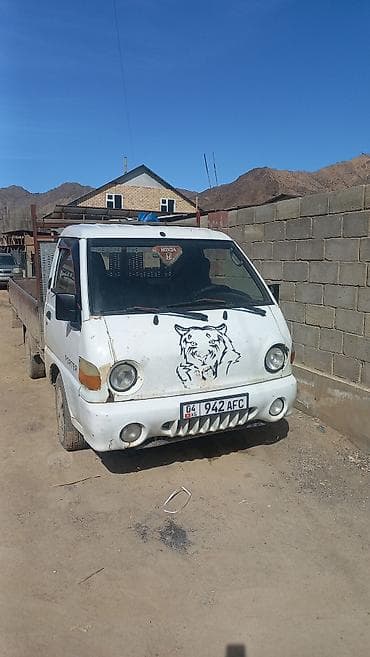 Коммерческий транспорт: Легкий грузовик, Hyundai, Стандарт, До 1 т — 1