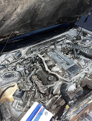 m5 e60: Mazda 929: 1989 г., Бензин, Седан — 5