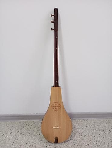 гитара комуз: Комуз (кыргызский трехструнный щипковый инструмент) - Классическая — 1