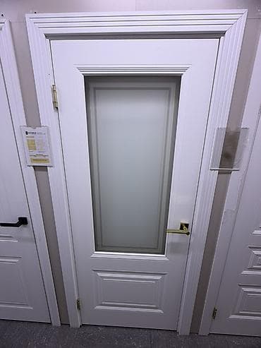 Межкомнатная дверь с остеклением - Классический дизайн с филёнками и — 1