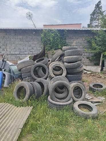 резина 225 70 r15 с: Отдам шины б/у бесплатно на переработку / утилизацию / септика / — 1