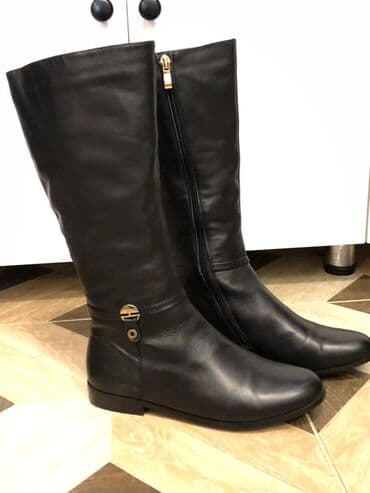 сапоги из натурального меха и кожи: Сапоги деми, кожаные 37й размер
1 раз одеты очень удобные
2000 с — 2