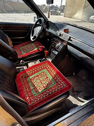 mersedez 124: Mercedes-Benz W124: 1990 г., 2 л, Механика, Дизель, Седан — 6