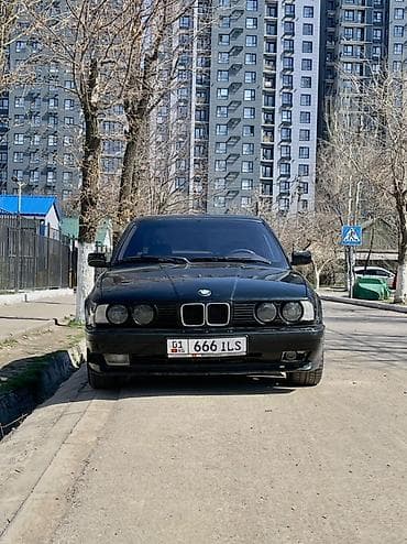 молдинг е34: BMW 5 series: 1990 г., Седан — 2