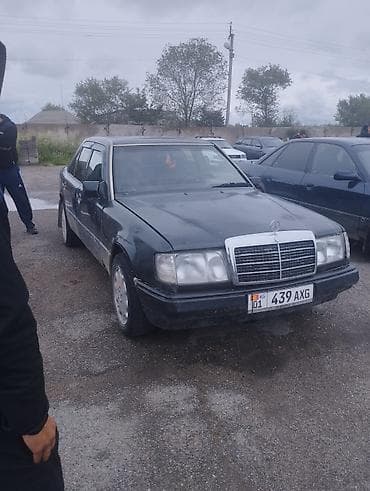 outback 2017: Mercedes-Benz W124: 1992 г., 2 л, Механика, Бензин, Седан — 1
