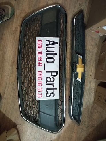 chevrole: Решетка радиатора Chevrolet Cobalt 2017 г., Б/у — 1