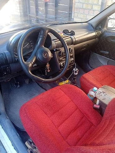 subaru 4: Opel Corsa: 1993 г., 1.5 л, Ручные, Бензин, Хэтчбэк — 2