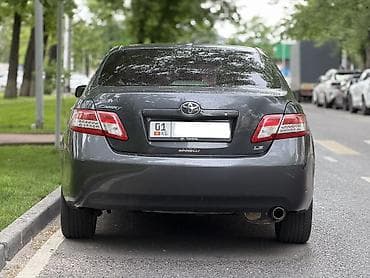 уна: Toyota Camry: 2010 г., 2.5 л, Автомат, Бензин, Седан — 2