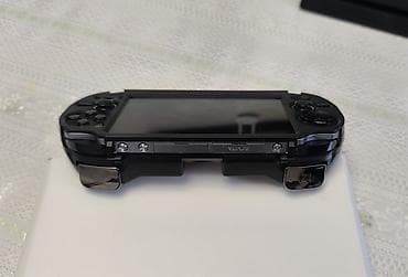 Sony PlayStation: Продаю PSVITA Fat + чехол геймпад и PSVITA Slim, в хорошем состоянии — 3