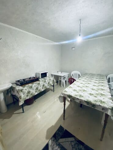 коттедж иссык куль каприз: Коттедж, Tong Guest House Каджи-Сай, Парковка, стоянка, Закрытый пляж, Футбольное поле — 4