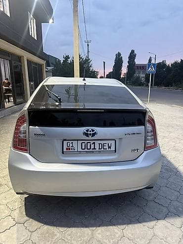 prius v: Toyota Prius: 2012 г., 1.8 л, Вариатор, Гибрид, Хэтчбэк — 4