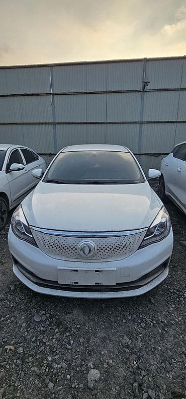 Dongfeng : 2022 г., 0.1 л, Электромобиль, Седан