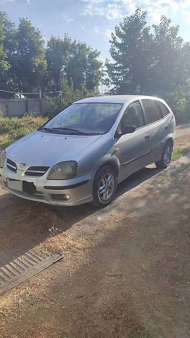 Nissan Almera Tino: 2001 г., 1.8 л, Кол менен иштөөчү, Бензин, Хетчбек — 1