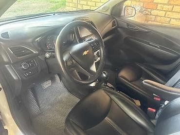 Chevrolet Spark: 2020 г., 1 л, Автомат, Бензин — 3