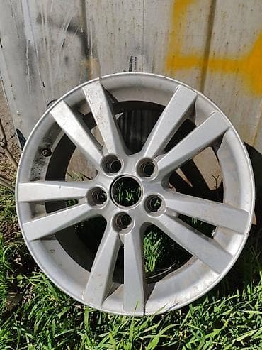 r16 c: Литые Диски R 16 Hyundai, отверстий - 5, Б/у — 3