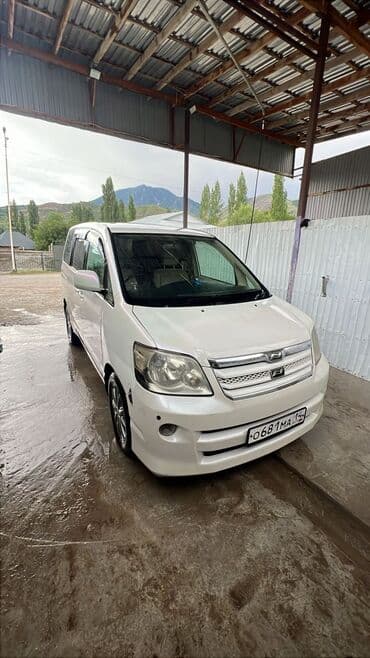 тойота сиенна бишкек цена: Toyota Noah: 2003 г., 2 л, Автоматические, Бензин, Минивэн — 1