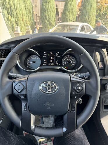 набор ключей для автомобиля в чемодане: Toyota Sequoia: 2020 г., 5.7 л, Типтроник, Бензиновая, Внедорожник — 6