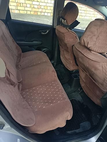 step wgn: Honda Fit: 2011 г., 1.5 л, Механика, Бензин, Хэтчбэк — 6