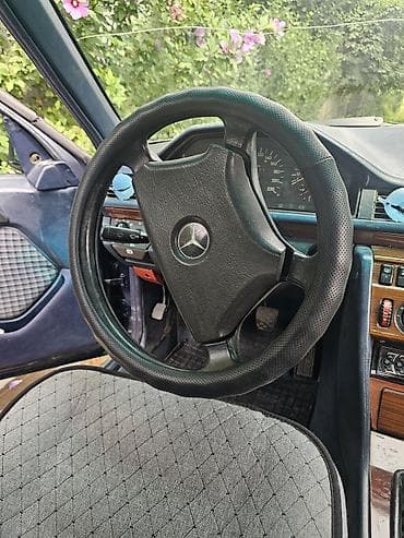 Унаа: Mercedes-Benz W124: 1990 г., 2 л, Кол менен иштөөчү, Бензин, Седан — 9