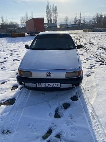 бар авто: Volkswagen Passat: 1988 г., 1.8 л, Механика, Бензин, Седан — 6