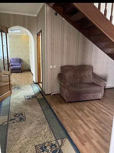 Үйлөр: 150 м², 5 бөлмө, Забор, тосулган, Брондолгон эшиктер, Евроремонт — 2