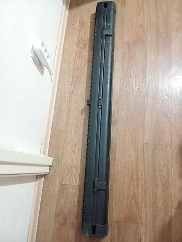 сетка теневая: Шторка (ролета) багажника Mercedes W124 Хорошее, полотно целое — 1