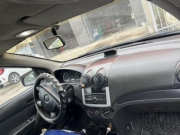 Chevrolet Aveo: 2006 г., 1.2 л, Механика, Бензин, Седан