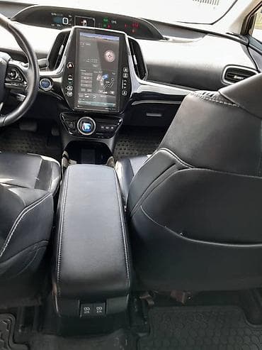 e2 byd: Toyota Prius: 2020 г., 1.8 л, Автомат, Гибрид, Лифтбек — 8