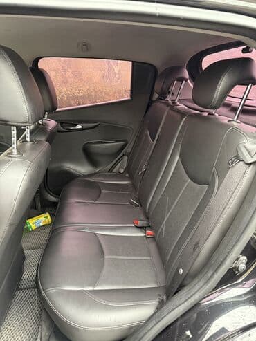 купить зимнюю резину на 16: Chevrolet Spark: 2015 г., 1 л, Автомат, Бензиновая, Хэтчбэк — 9