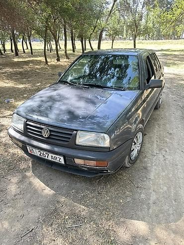 аудио техника: Volkswagen Vento: 1996 г., 1.8 л, Механика, Бензин, Седан — 1
