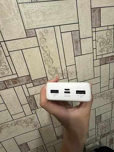 powerbank iphone: Внешний аккумулятор (power bank) белого цвета. Немного поцарапанный — 3