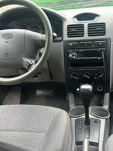 кузов калак: Kia Rio: 2003 г., Автомат, Бензин, Хэтчбэк — 3