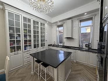 Дома: 250 м², 7 комнат, Алтын-ордо ж/м, Только парням — 8