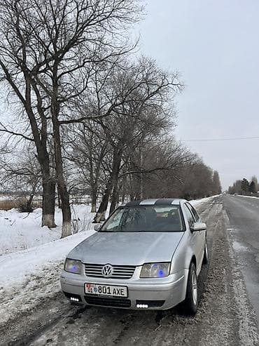 Volkswagen Bora: 2000 г., 2 л, Механика, Бензин, Седан