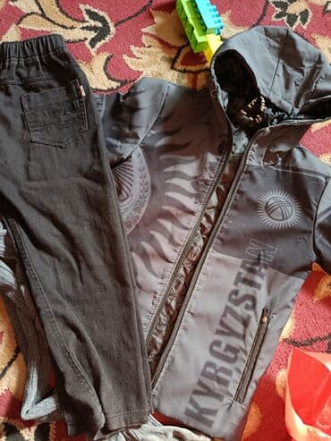 продаю или меняю на автомат: Отдам даром вещи и обувь для мальчика 6-7 лет есть ещё рюкзак — 1