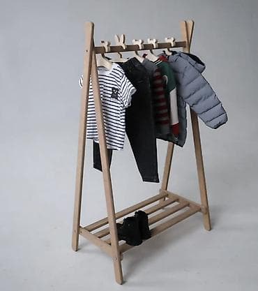 вешилка: Напольная вешалка-стойка из дерева с полкой идеально подходит детским — 6