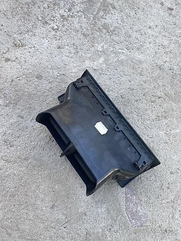 t 4: Дефлектор воздуховода Mercedes-Benz — 2