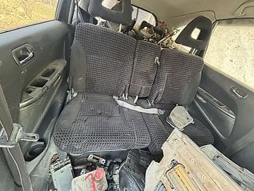 h rv: Продаются запасные части на Honda Stream (RN) — кузов 2002 года — 9