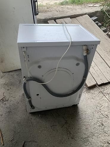 Бытовая техника: Стиральная машина Atlant. Нерабочая. С низу проржавел. Мотор, все — 2