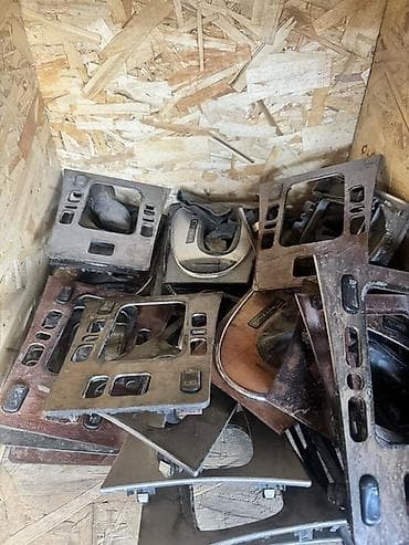 панель 210: Центральная консоль Mercedes-Benz Б/у, Оригинал, Германия — 1