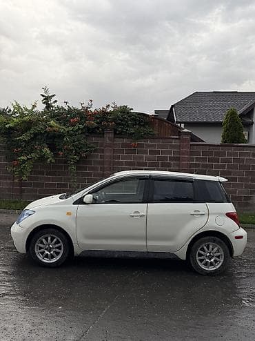 Toyota Ist: 2004 г., 1.5 л, Автомат, Бензин, Лифтбек — 7