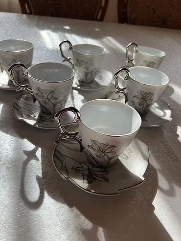 набор чайный: Набор кофейных чашек с блюдцами, 2 серии. Все новое!!! 1) Черное — 6