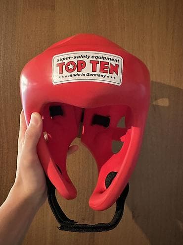 РАЗМЕР: М TOP TEN FIGHT шлем предназначен всех видов единоборств