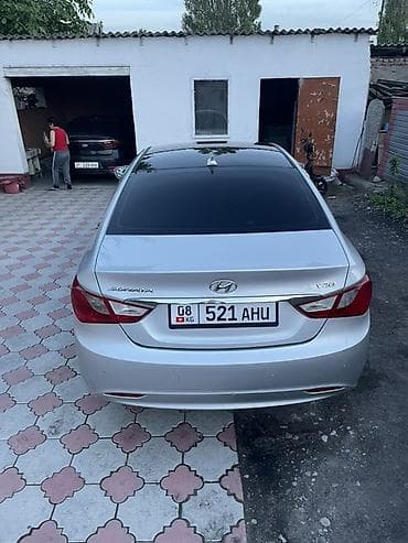 салон соната: Hyundai Sonata: 2011 г., 2 л, Автомат, Газ, Седан — 2